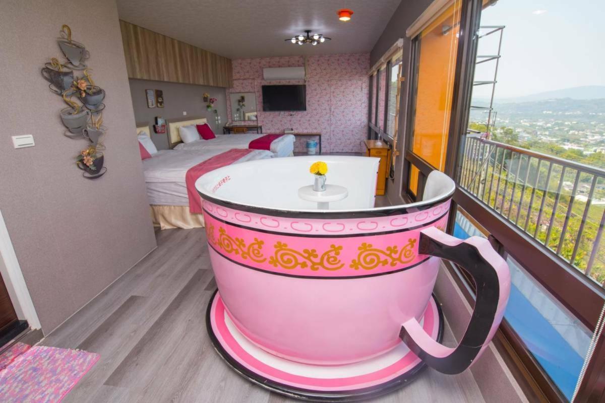 Apartamento Rainbow Hill House彩虹山舍 Shigang Exterior foto