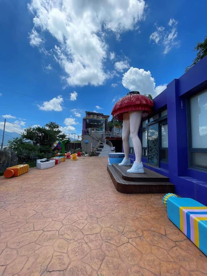 Apartamento Rainbow Hill House彩虹山舍 Shigang Exterior foto